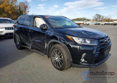 2018 Toyota Highlander Se z USA, uszkodzony, nr VIN 5TDJZRFHXJS899217